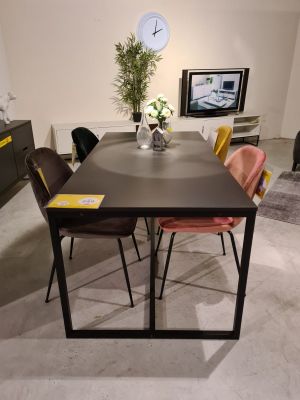 Eettafel NESTON