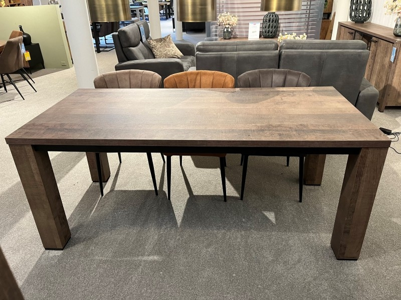Eettafel MORTARA