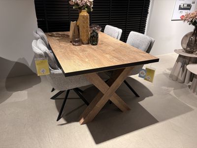 Eettafel SILVARES