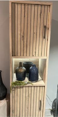 Kast Mena