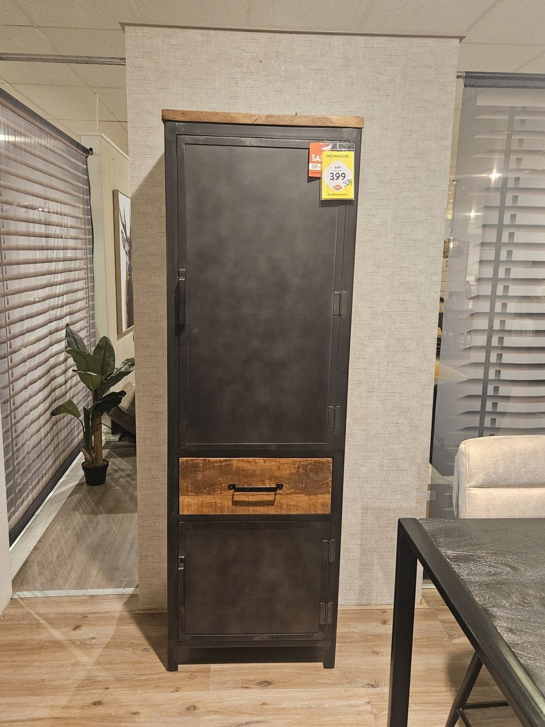 Kast Indusy