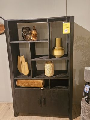Hoge kast Newhaven