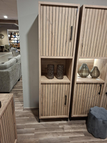 Kast Mena